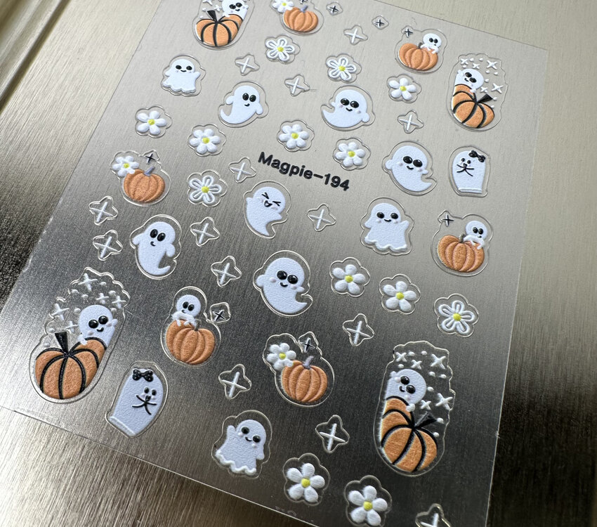 Magpie 194  Halloween Sticker