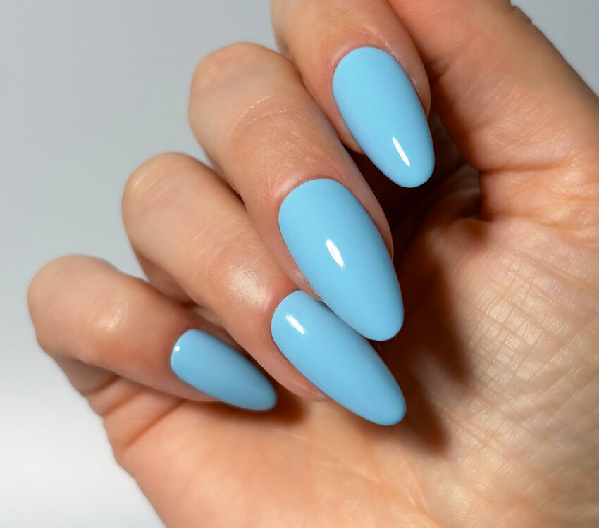 The manicure Company Peace & Love 323 gel polish 8ml