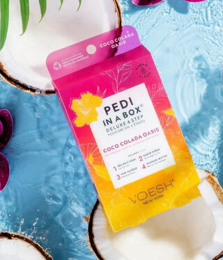 Voesh Voesh Pedi in a box Coco Colada Oasis