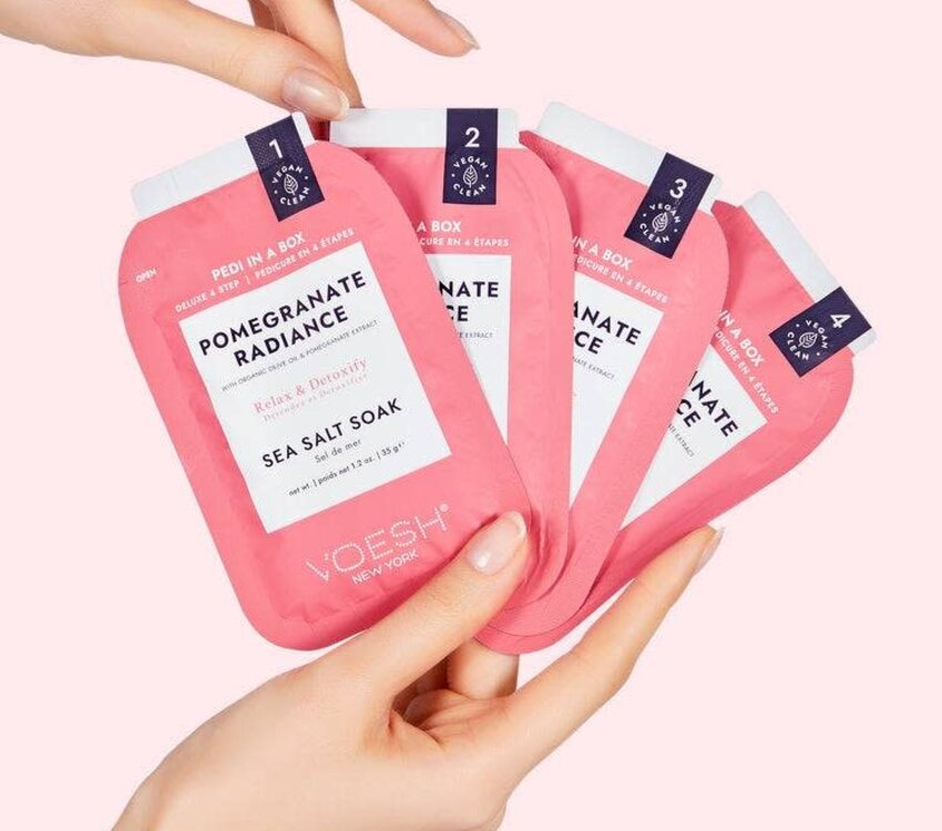 Voesh Voesh Pedi in a box Pomegranate Radiance