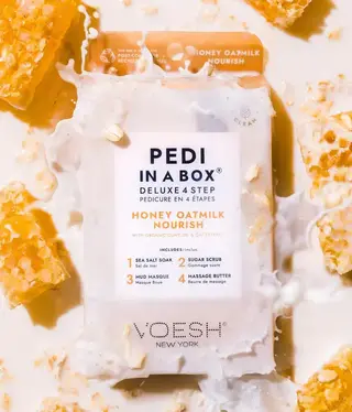 Voesh Pedi in a Box 4 step Honey Oatmilk Nourish