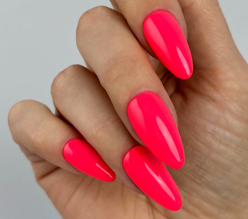 The manicure Company Scorcher 355 Gel Polish 8ml