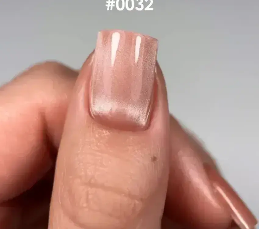 DNKa GEL POLISH CAT`S EYE "DNKa", 7 ml #0032 Silk