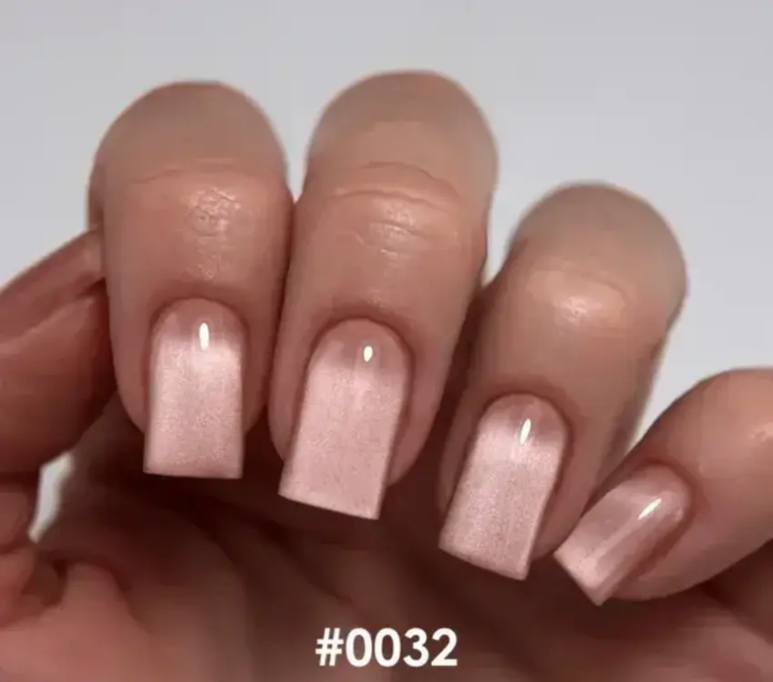 DNKa GEL POLISH CAT`S EYE "DNKa", 7 ml #0032 Silk