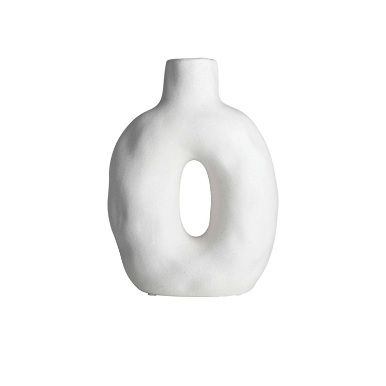Datum Doorweekt Weigering Gusta | grote witte ringvormige donut vaas - The Present Perfect