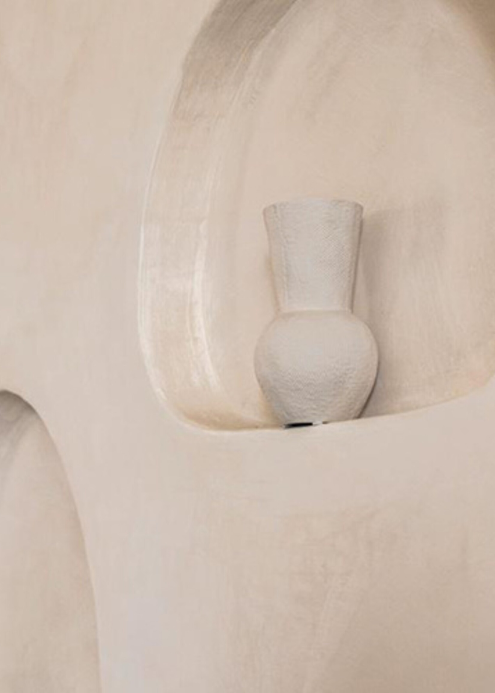 Gusta Vase en forme de calice avec des lignes