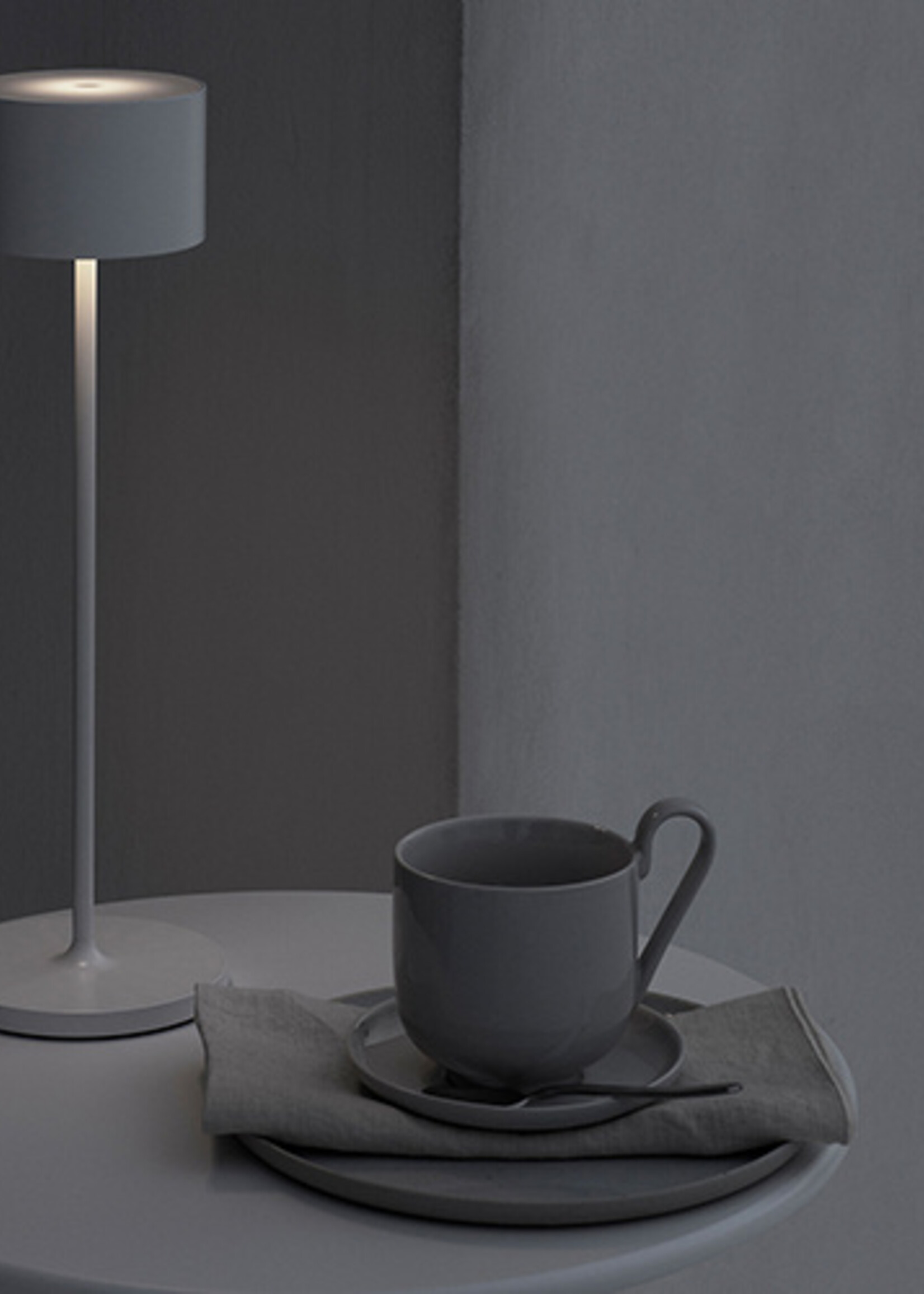 Blomus FAROL lampe de table LED gris foncé