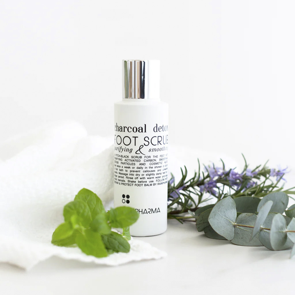 Rainpharma CHARCOAL DETOX FOOT SCRUB - 100ml