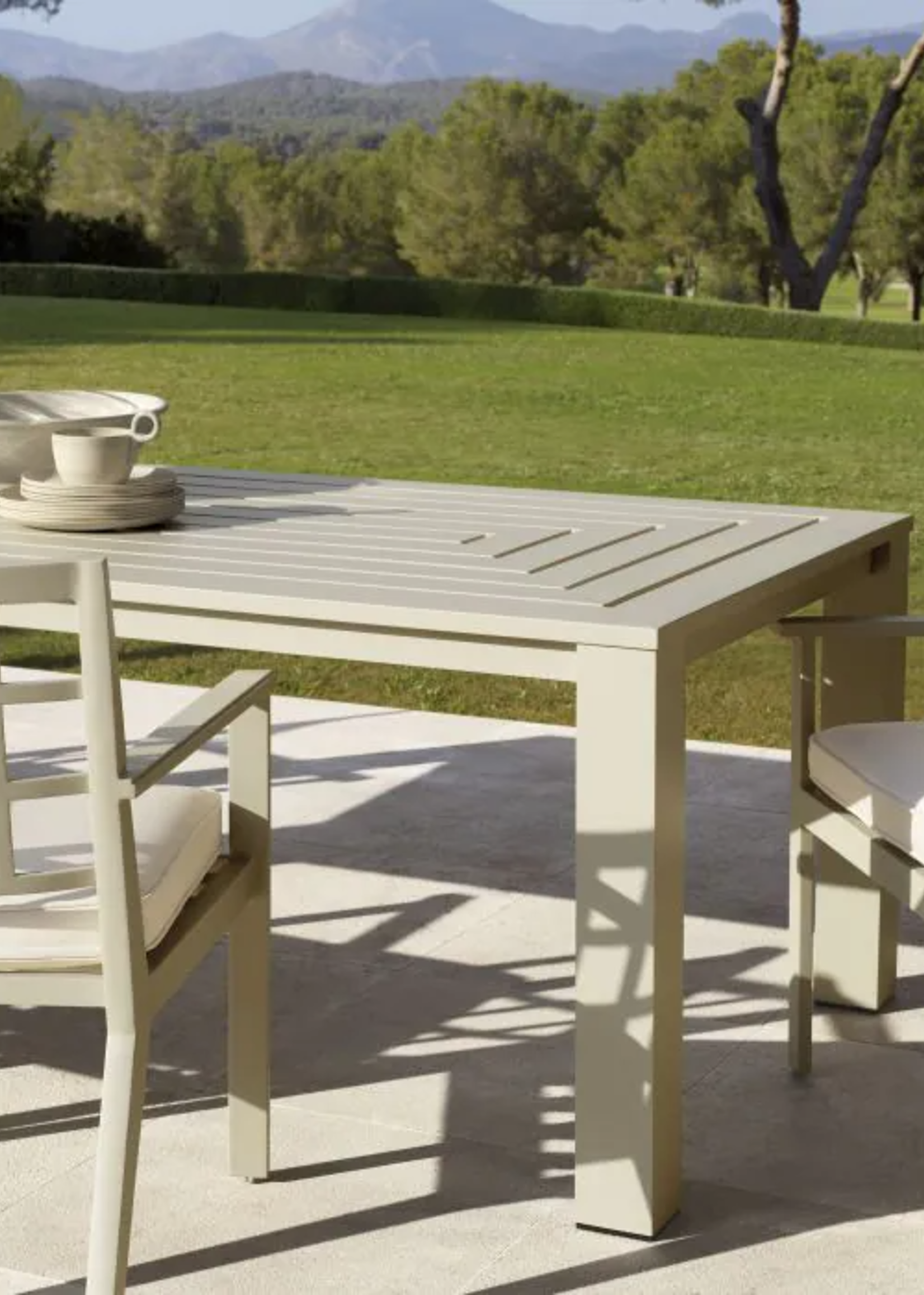 Eichholtz Outdoor Eettafel Vistamar Zand