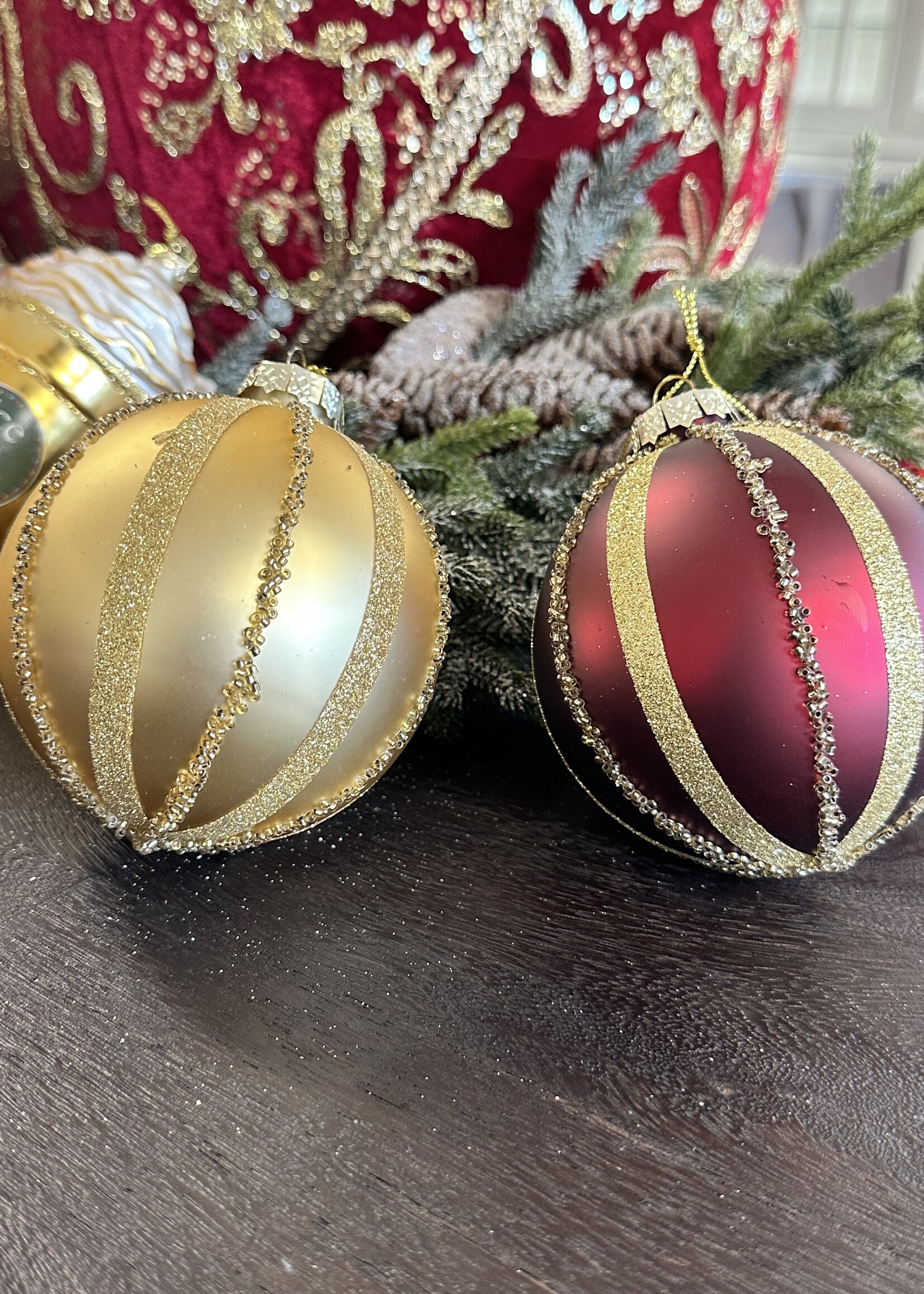 Bordeaux rood of gouden Kerstbal 12,5 cm