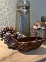 Walnoot bakje met eekhoorn  18 cm