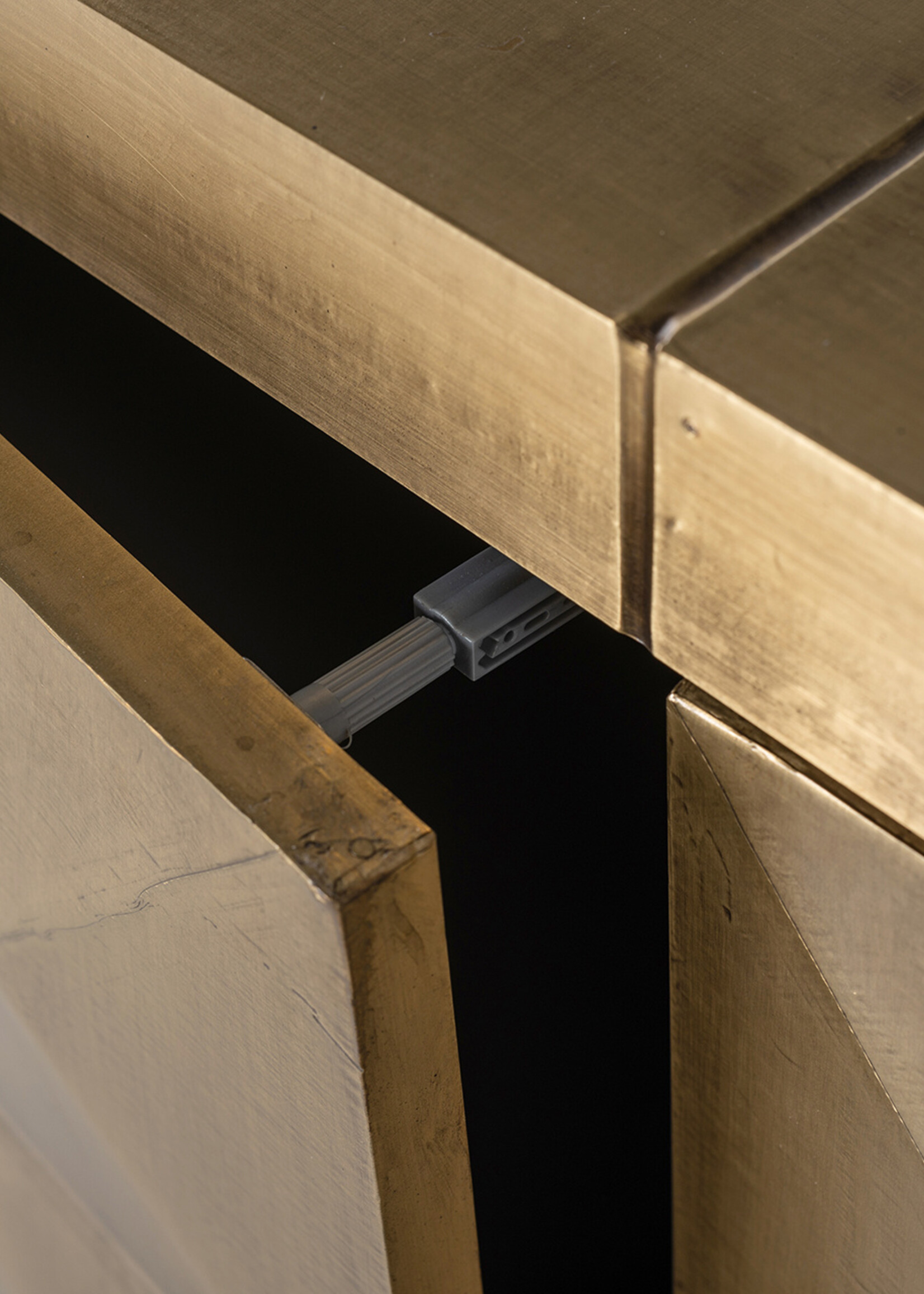 Richmond interiors Dressoir Collada 3-deuren (Geborsteld Goud)