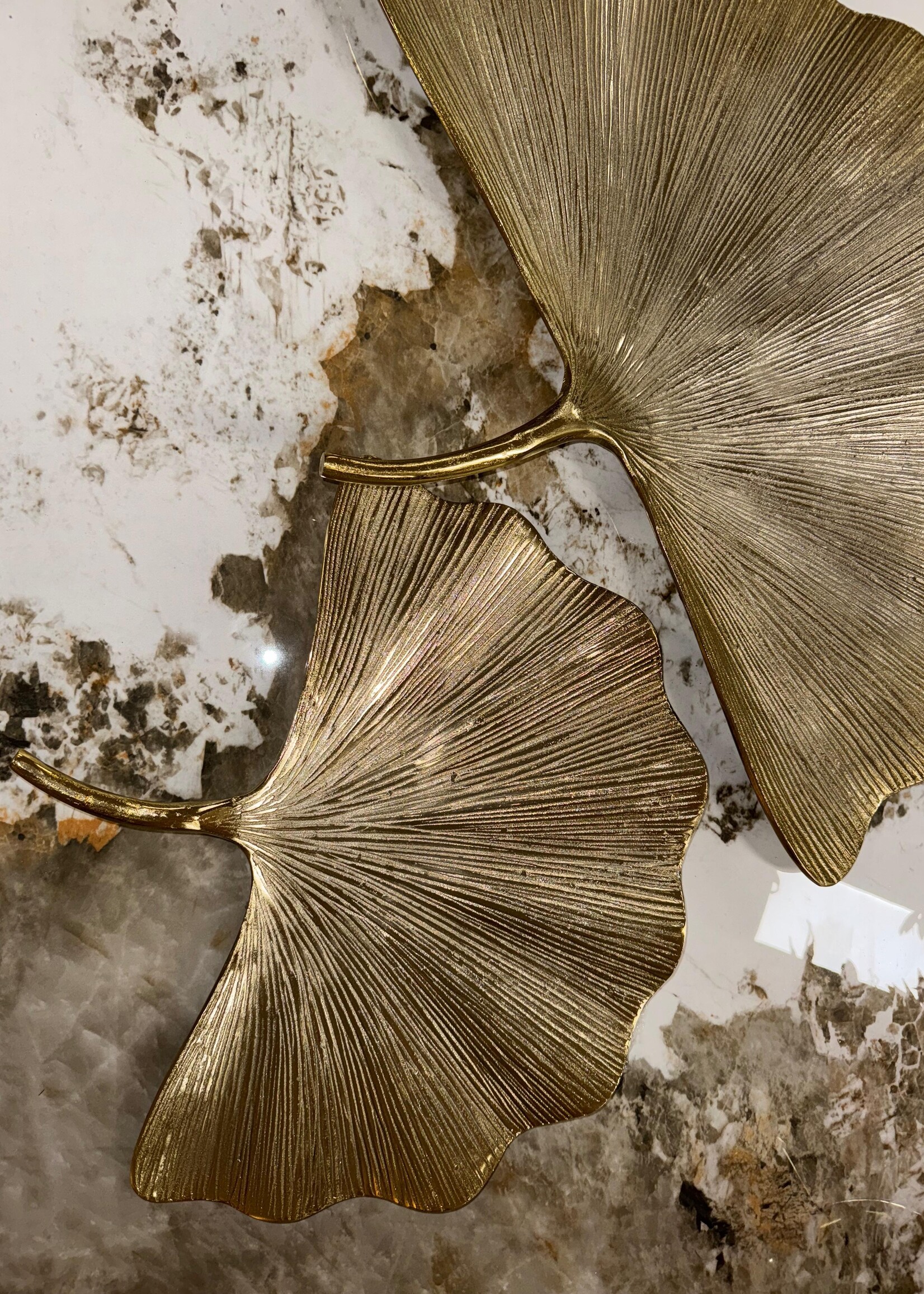Wandobject Gingko Alu.  goudkleur