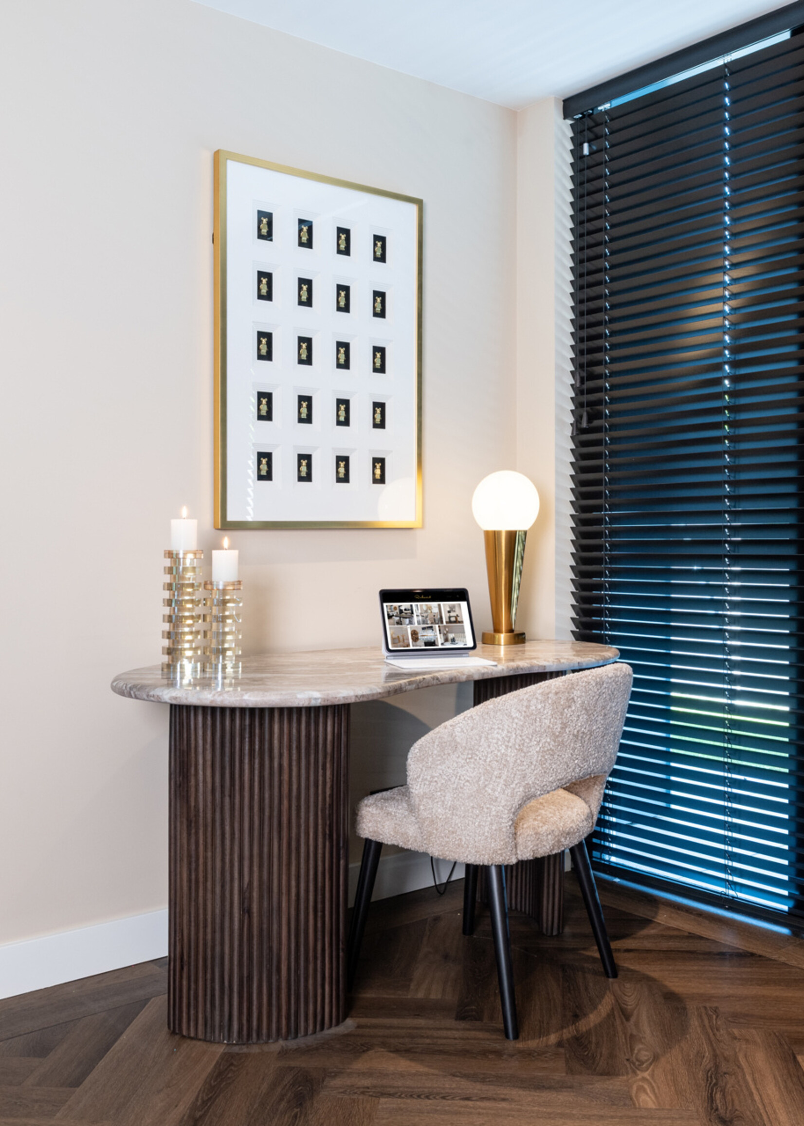 Richmond interiors Tafel Rashford Blush Beige