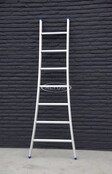 Solide Professionele enkele ladder 7 treden met uitgebogen voet