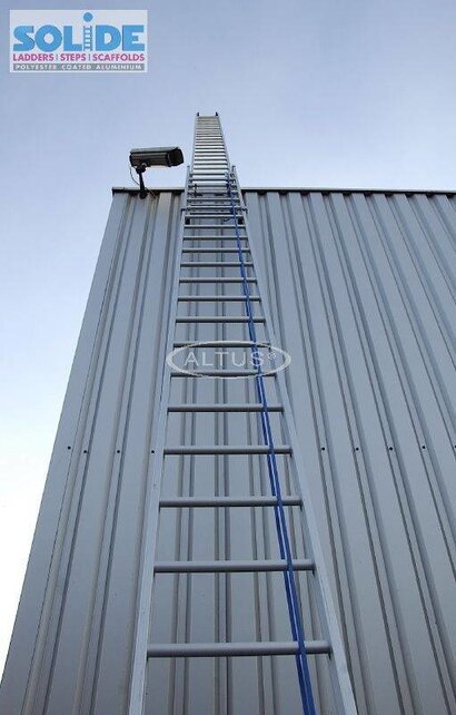 Solide 2-delige professionele touwladder model E 2 x 26 treden