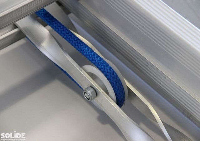 Solide 3-delige professionele touwladder model F3x24 treden