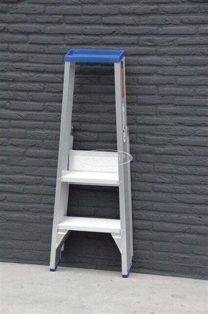 Solide profesionele enkele trapladder model PT2