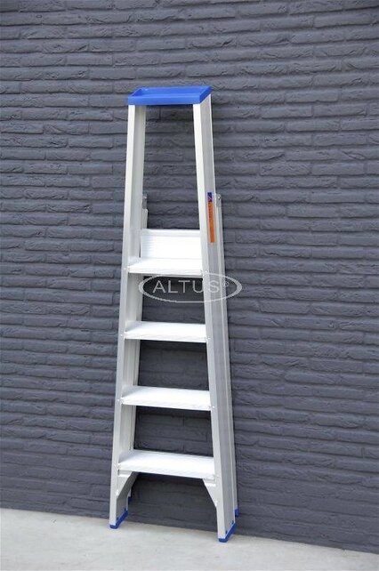 Solide enkele professionele trapladder model PT 4