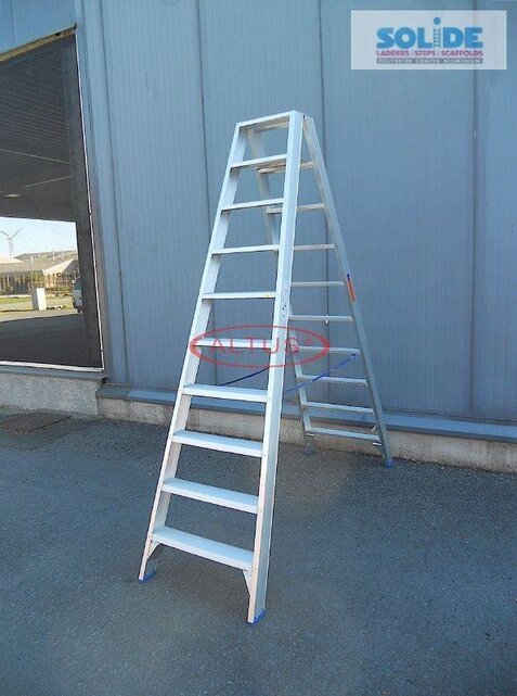 Solide dubbele professionele trapladder model DT 2x10 treden