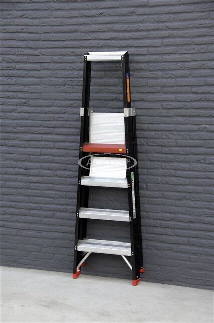 Altrex Taurus enkele professionele trapladder TGB 4