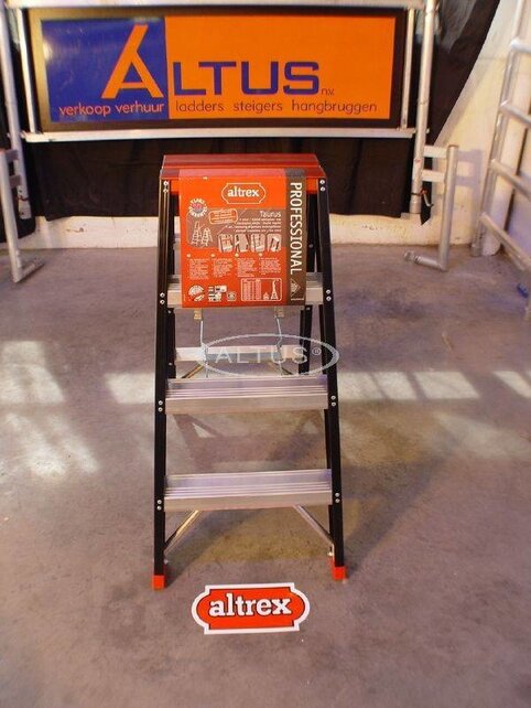 Altrex Taurus dubbele trapladder 2 x 4 treden