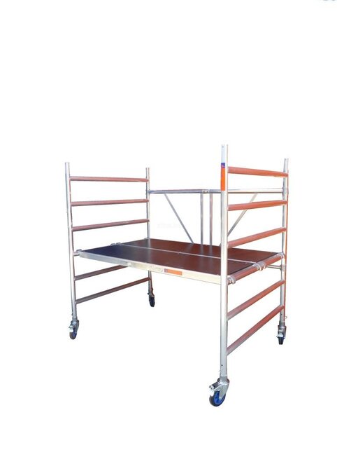 BIG-1 Kamersteiger 1.35m x 1.85m x 1.90m met 2 x platform 1.90m