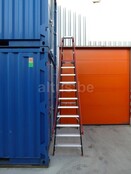 Altrex enkelzijdige professionele magazijntrap 11 treden