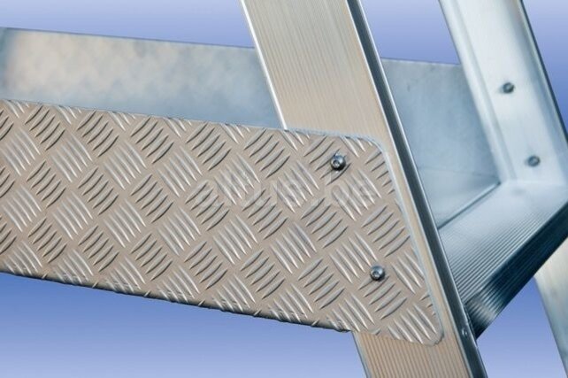 Solide professioneel platform dubbele toegang  2 x 7 treden 1.75m