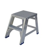 Solide professionele montage trap 2 treden inclusief bordes