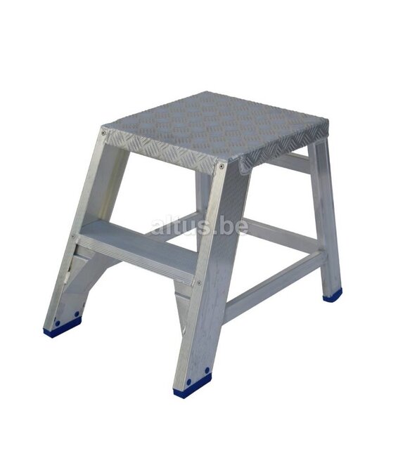 Solide professionele montage trap 2 treden inclusief bordes