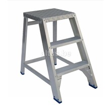 Solide professionele montage trap 3 treden inclusief bordes