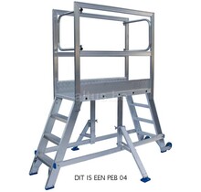 Solide  professioneel mobiel werkplatform  2 x 3 treden 0,75m