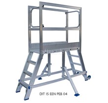 Solide  professioneel mobiel werkplatform  2 x 4 treden 1,00m