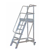 1.50m stahoogte  mobiele magazijntrap  6 treden