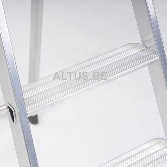 Altrex enkel oploopbare trap yara 4-treeds
