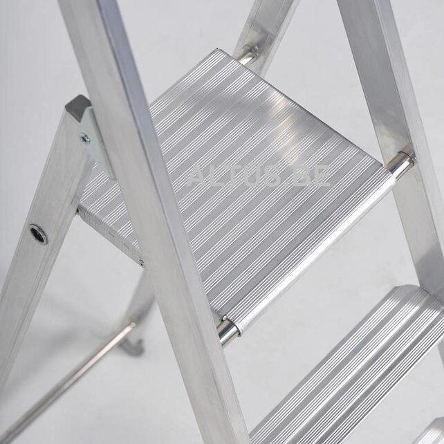 Altrex enkel oploopbare trap yara 5-treeds