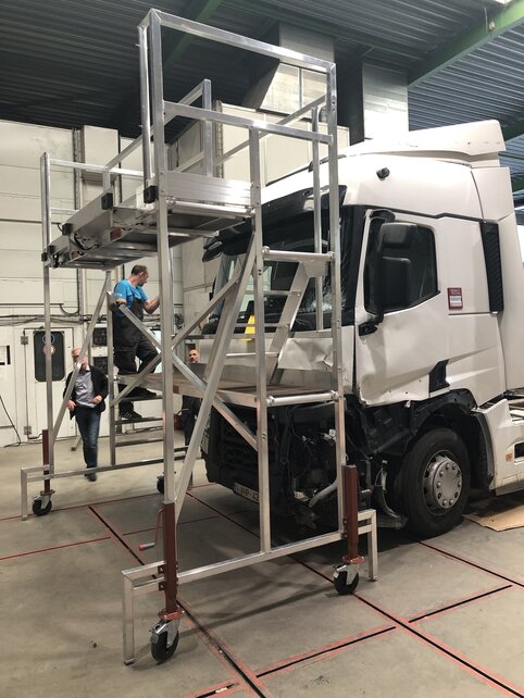 Vrachtwagen/ trekker steiger