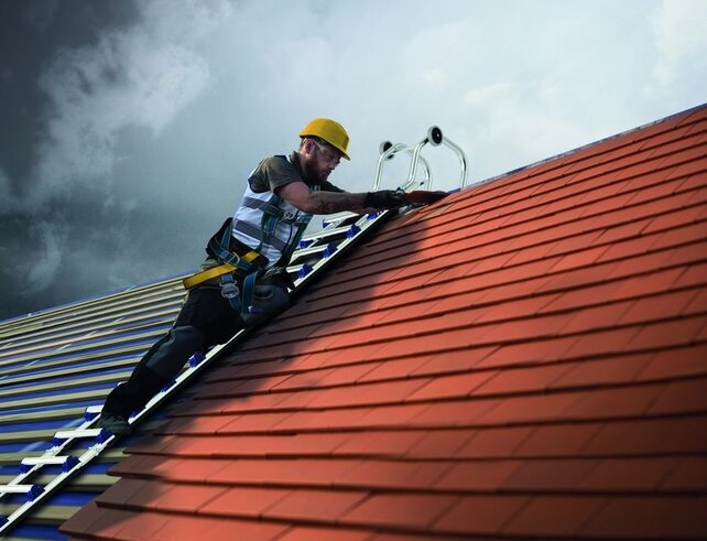 Nieuwe Dakladder model EvoKlip pakket 6.70m lang met nokhaak