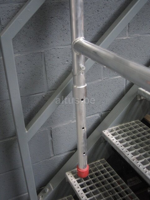 Trap steiger 0.75 x 1.85m uitbreidbaar