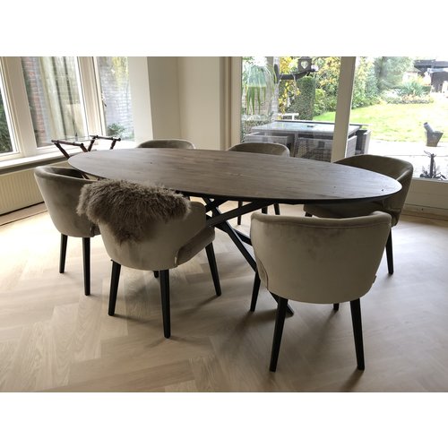 Eettafel Rimora | Ovaal | Donker eiken