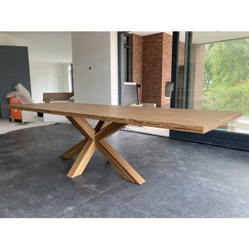 Zebrano tafel met zebrano spinpoot