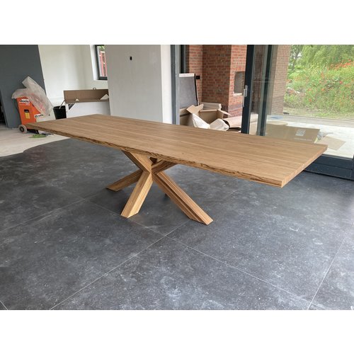 Zebrano tafel met zebrano spinpoot