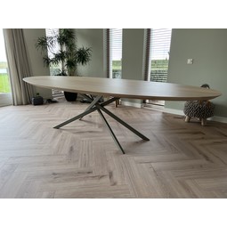 Rimora | Speelse ovale tafel