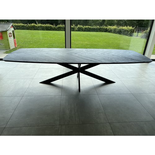 Linel | Moderne visgraat tafel