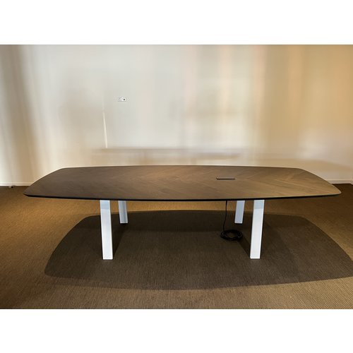 Visgraat Vergadertafel Nexor | Deens ovaal | Donker eiken