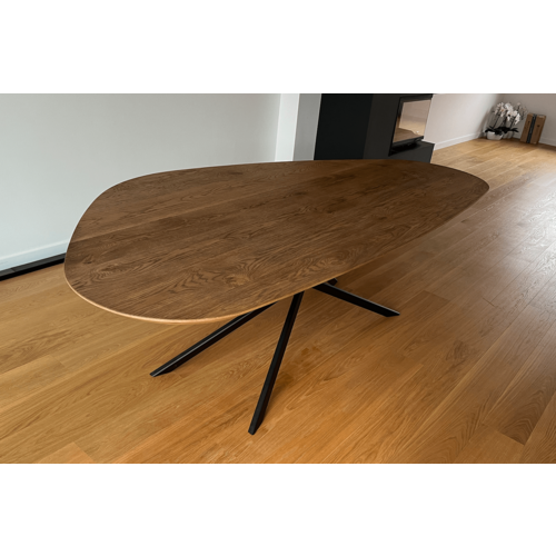 Eettafel Lavira | Druppelvorm | Antiek