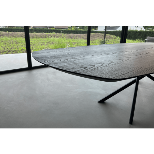 Eettafel Solan | Deens ovaal | Zwart