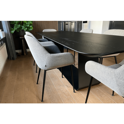 Skylar | Elegante zwarte eettafel