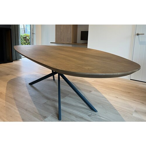 Eettafel Lavira | Kiezel | Donker eiken